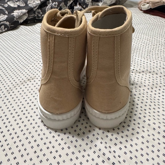 NEW SO Tan High-Top Sneakers - Picture 3 of 8